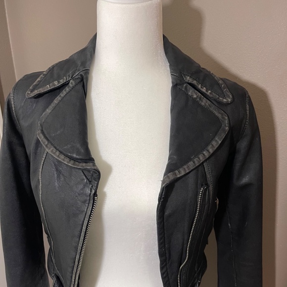 Express Moto Crop Distressed Leather Jacket - Picture 3 of 6